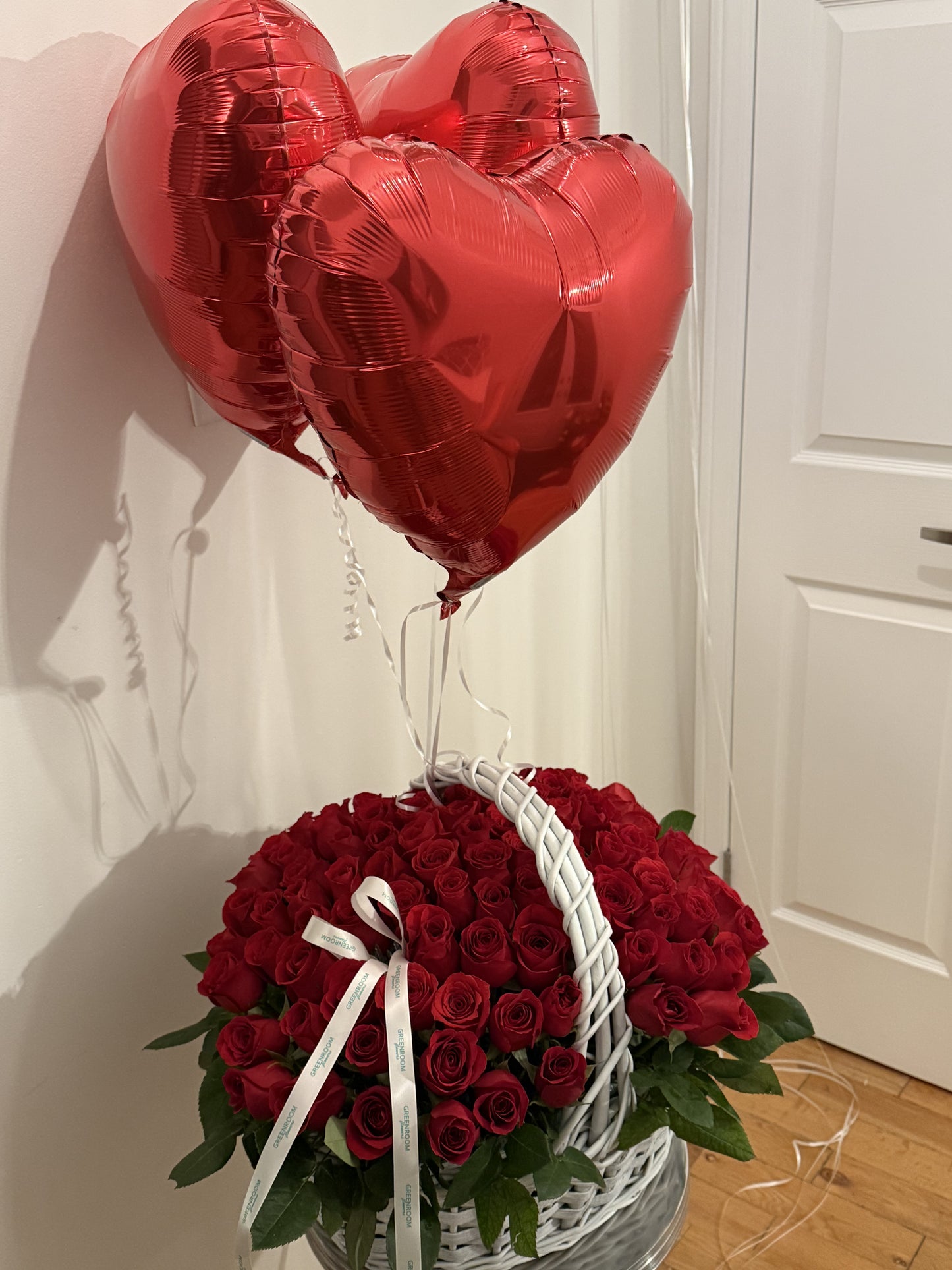 Red Rose Basket
