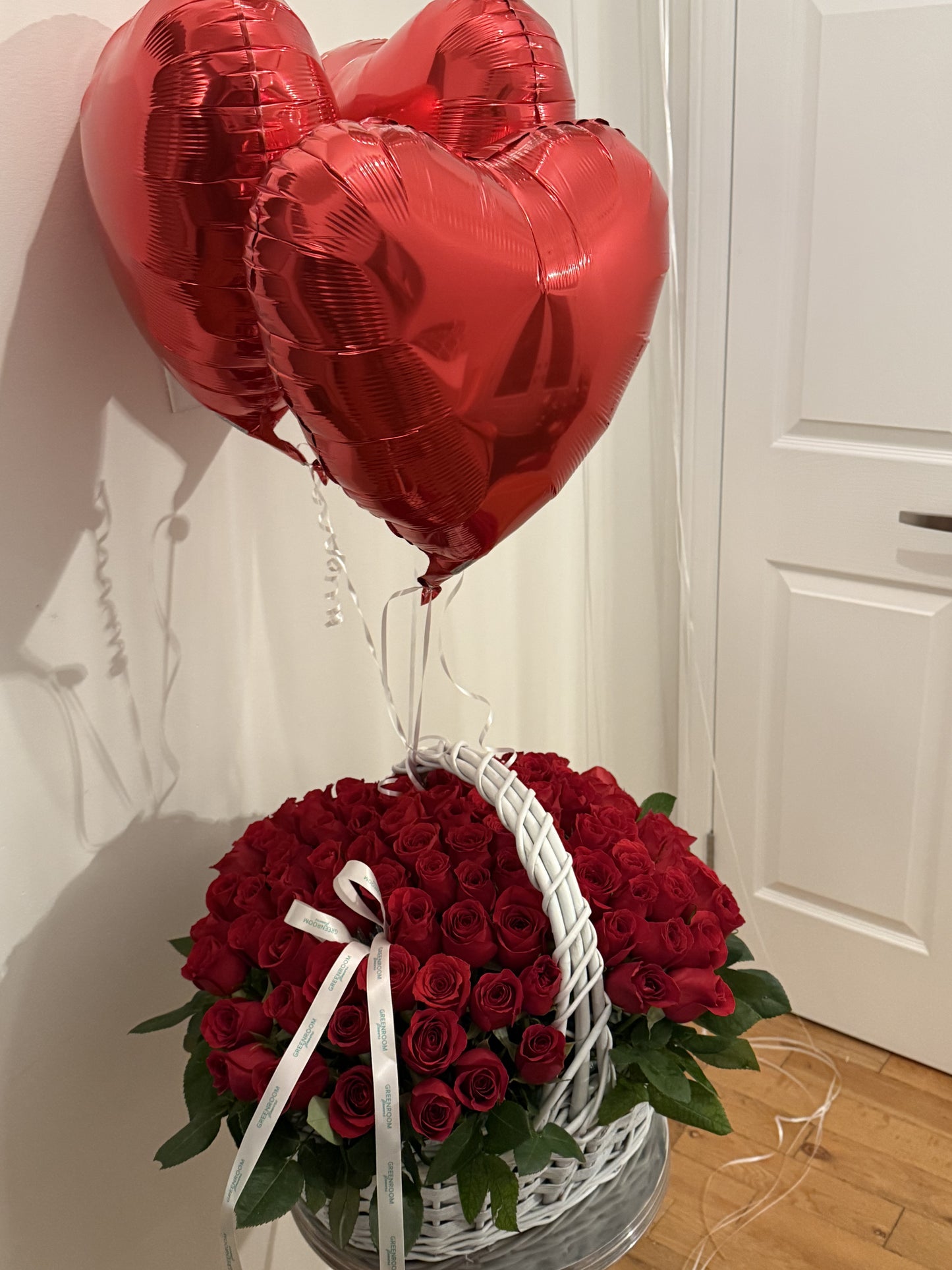 Red Rose Basket