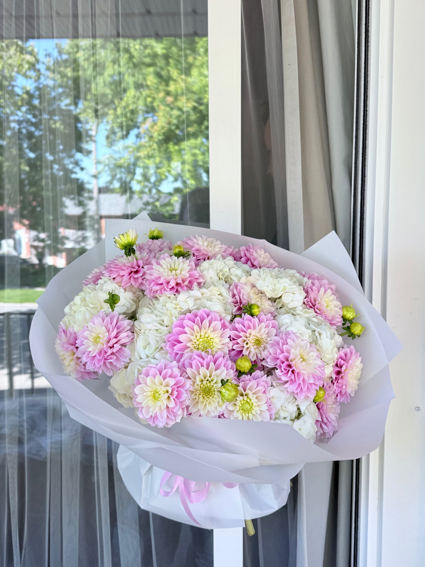 Pink Dahlia & Ivory Hydrangea