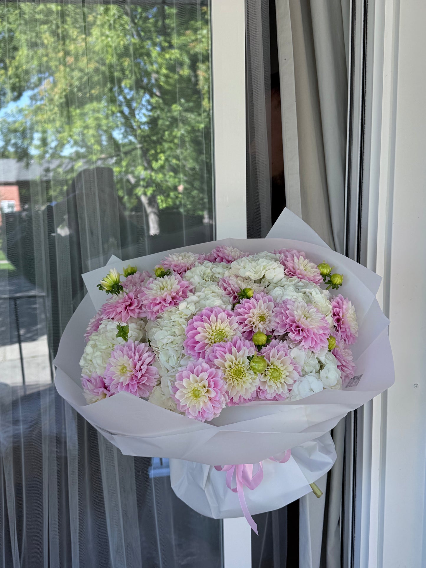 Pink Dahlia & Ivory Hydrangea