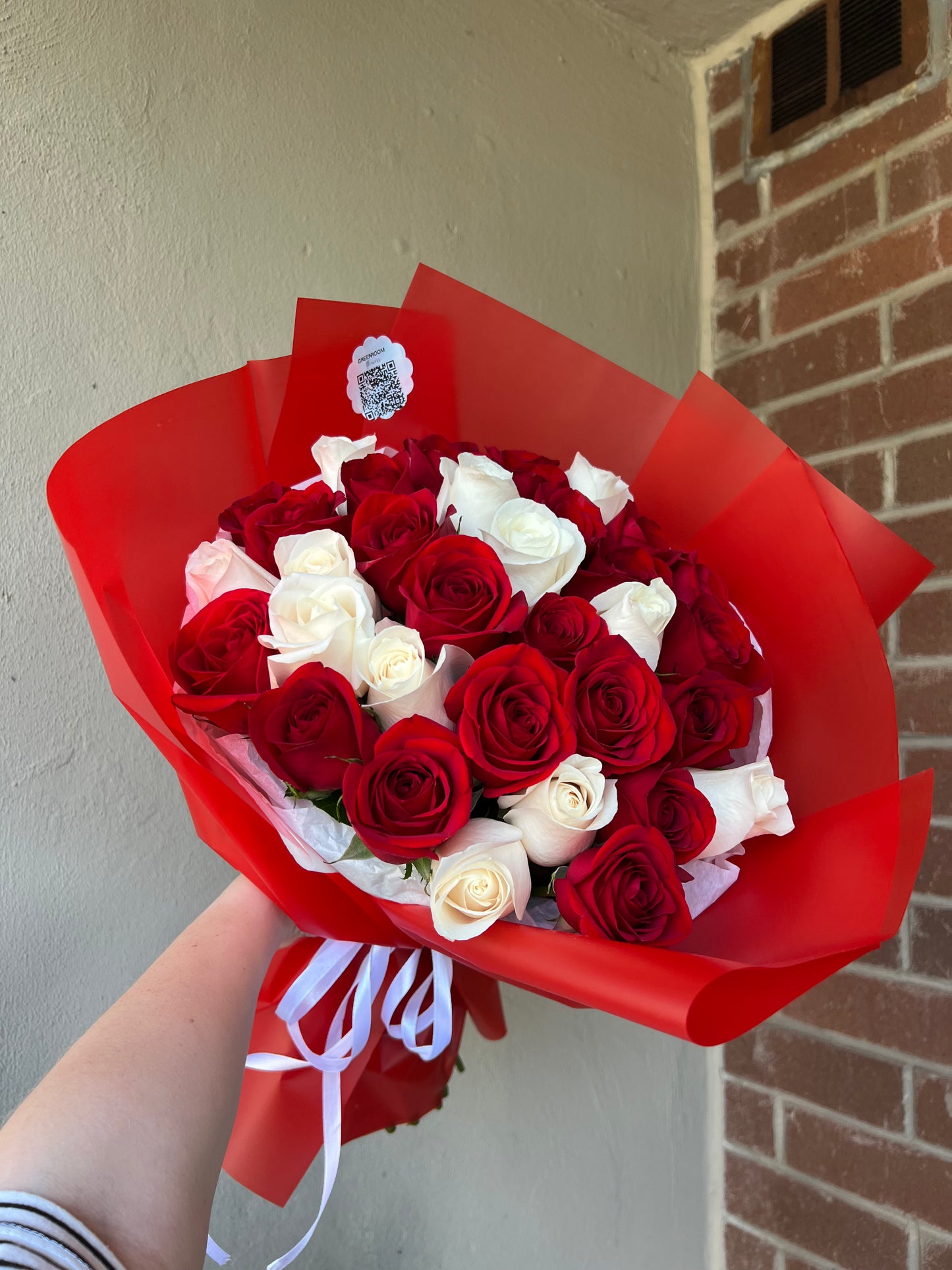 Scarlet & Snow Rose