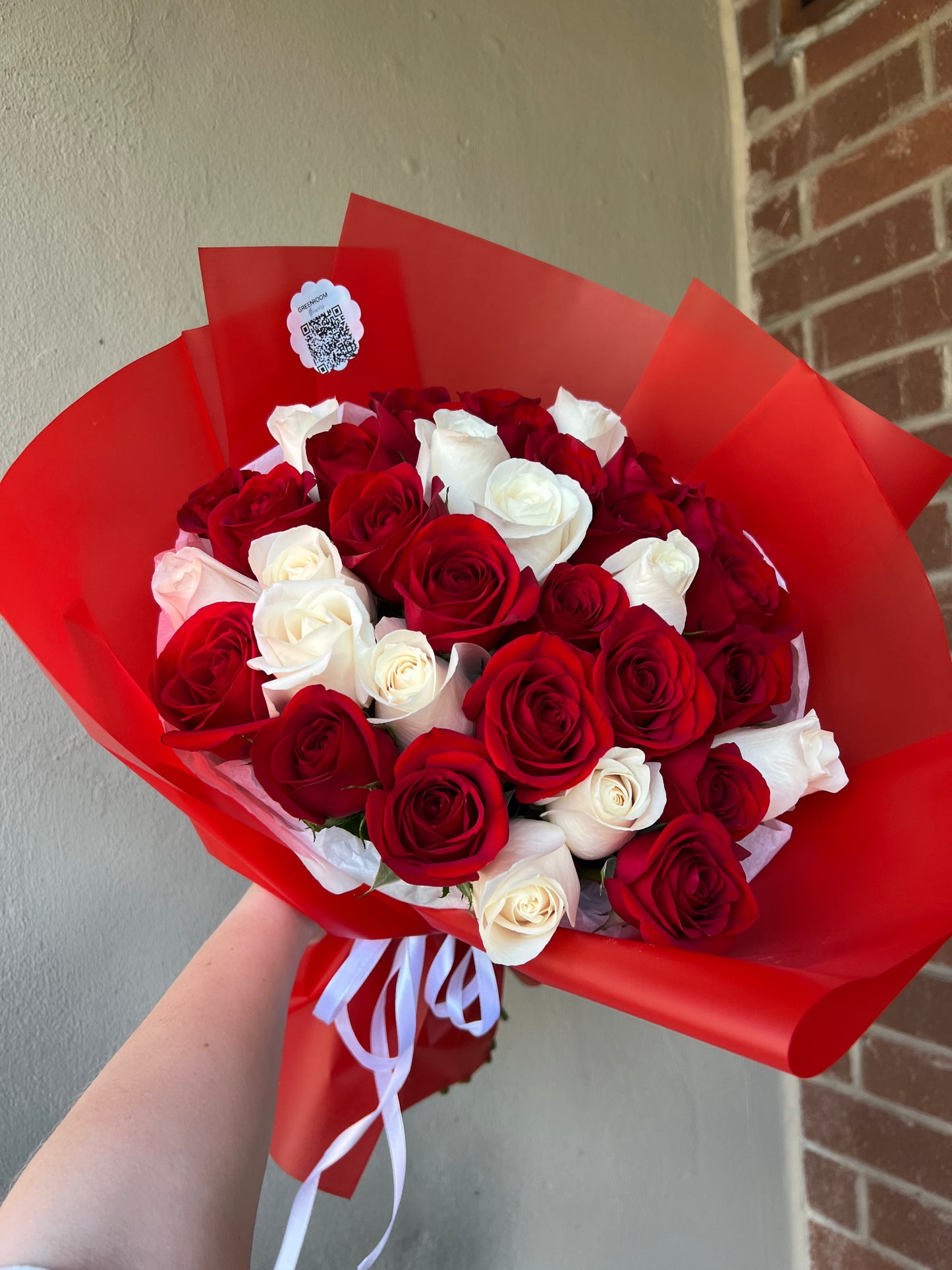 Scarlet & Snow Rose