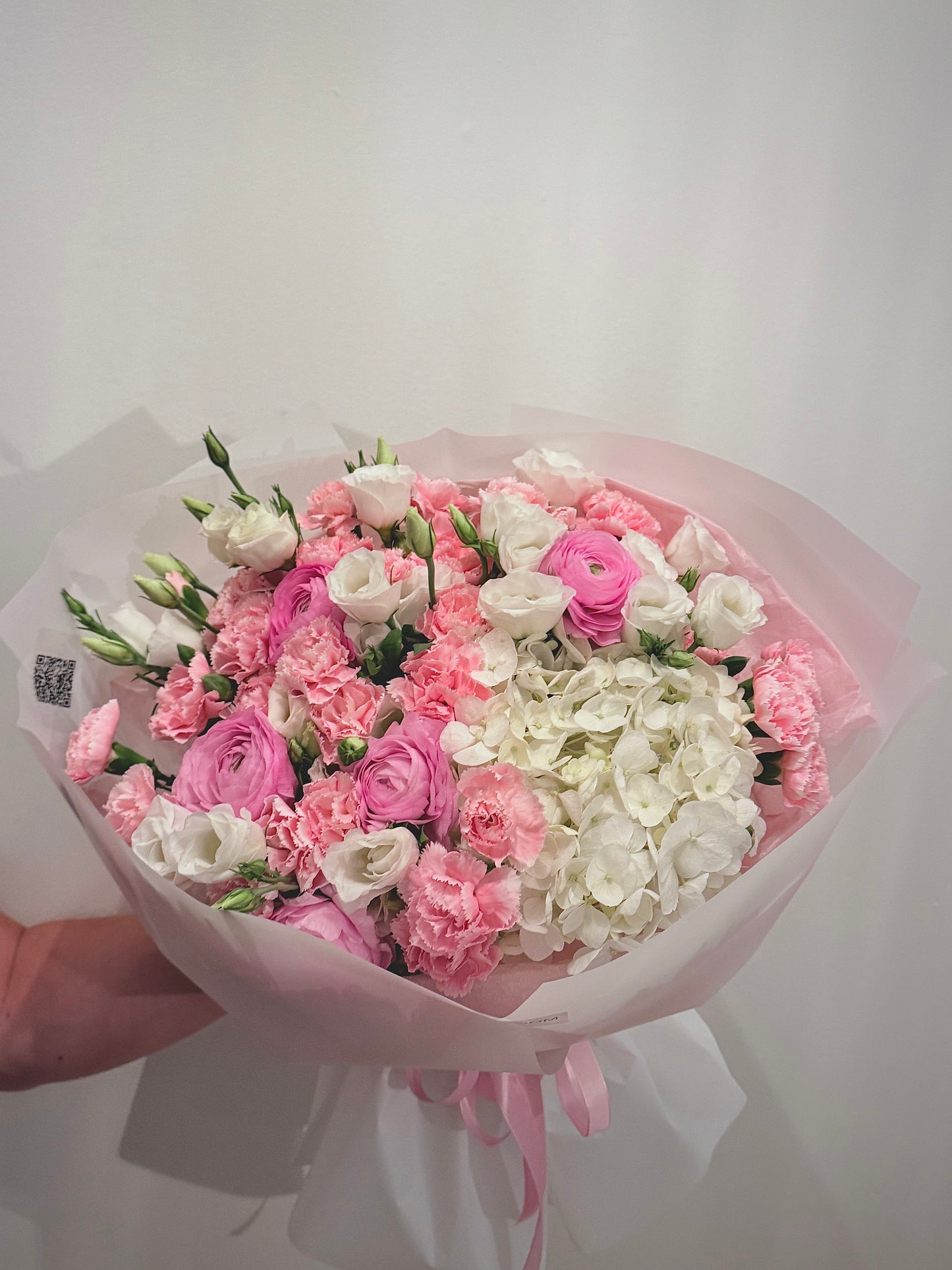 Premium mix bouquet with Ranunculus
