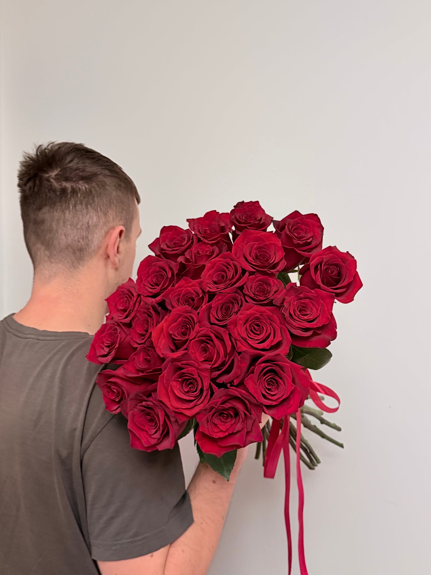 Premium long-stem Red Roses