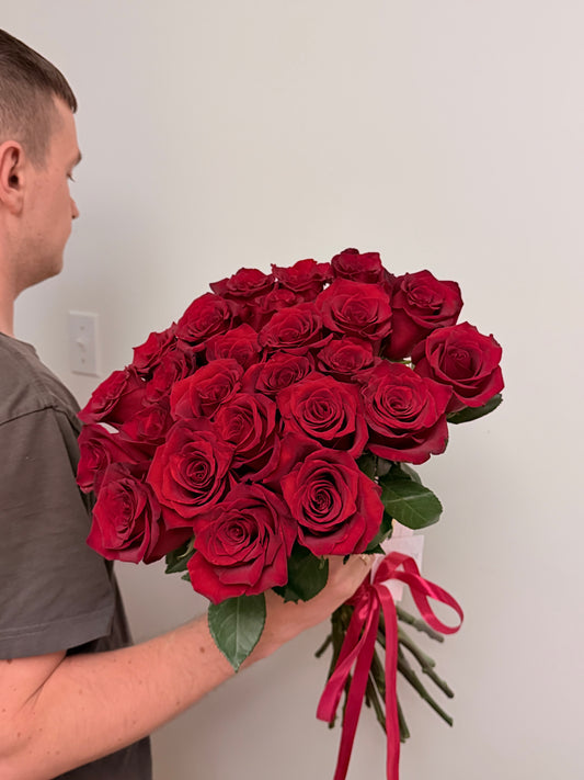 Premium long-stem Red Roses
