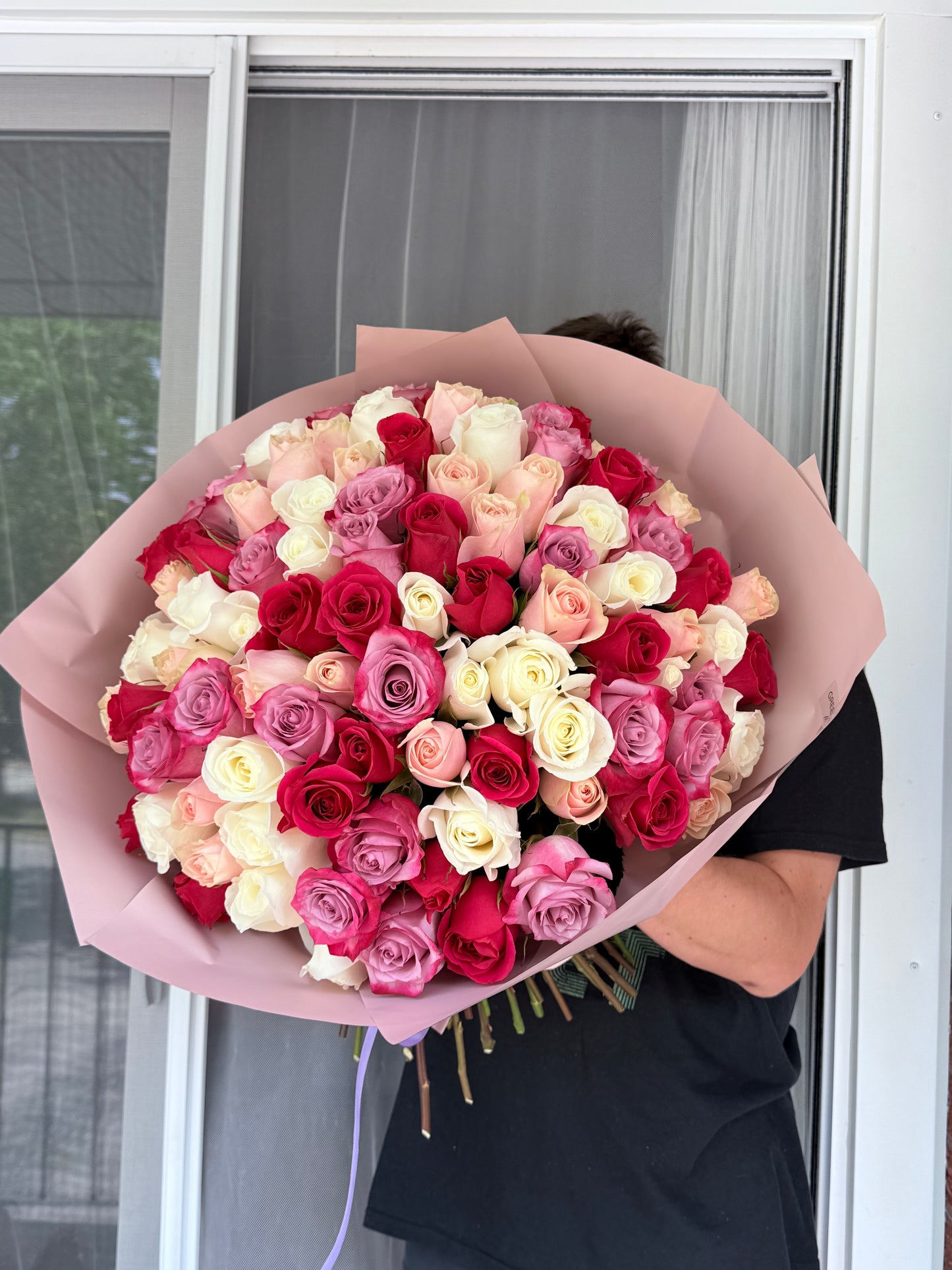 100 Mixed Roses