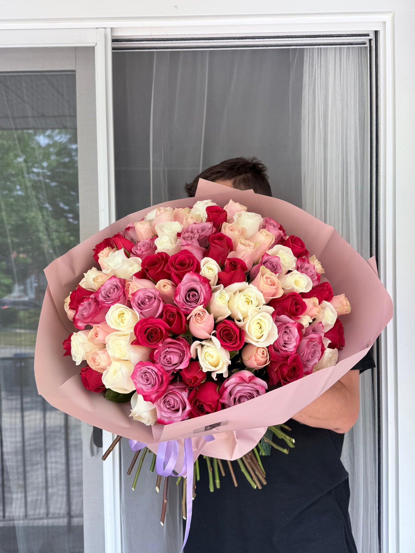 100 Mixed Roses